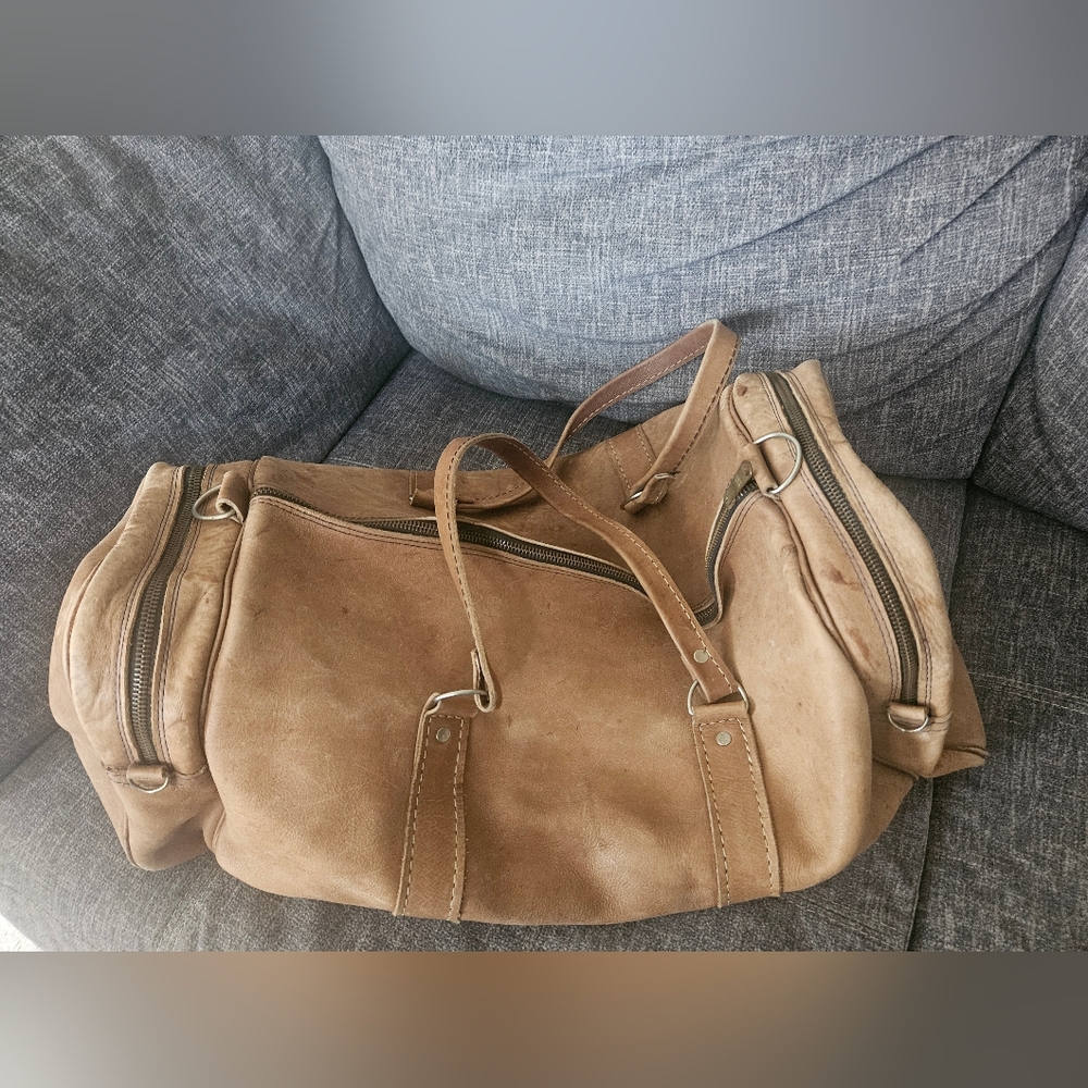 Vintage Light Tan Full Grain Leather Duffle Travel Bag. Unisex. - Picture 3 of 16